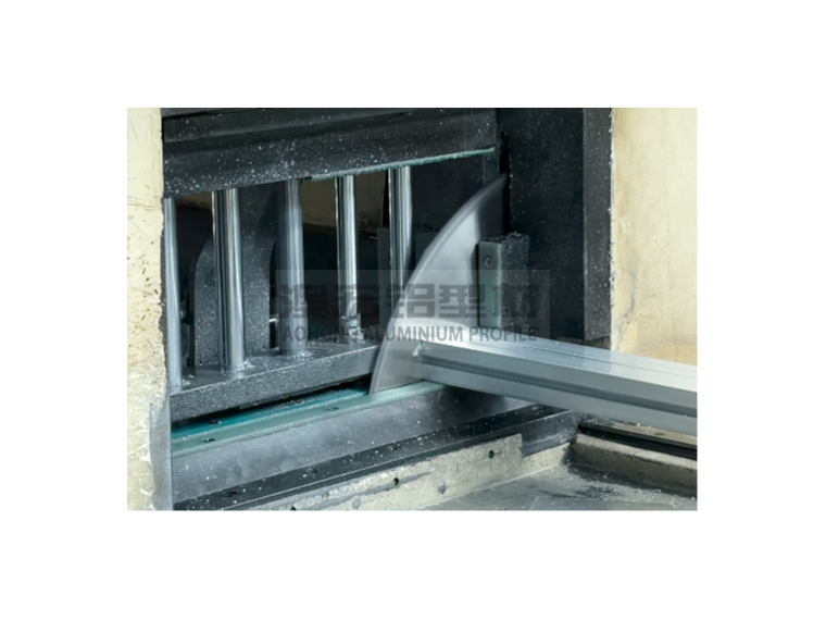 別讓“隱形誤差”吃掉利潤！工業鋁型材的精度焦慮如何破？